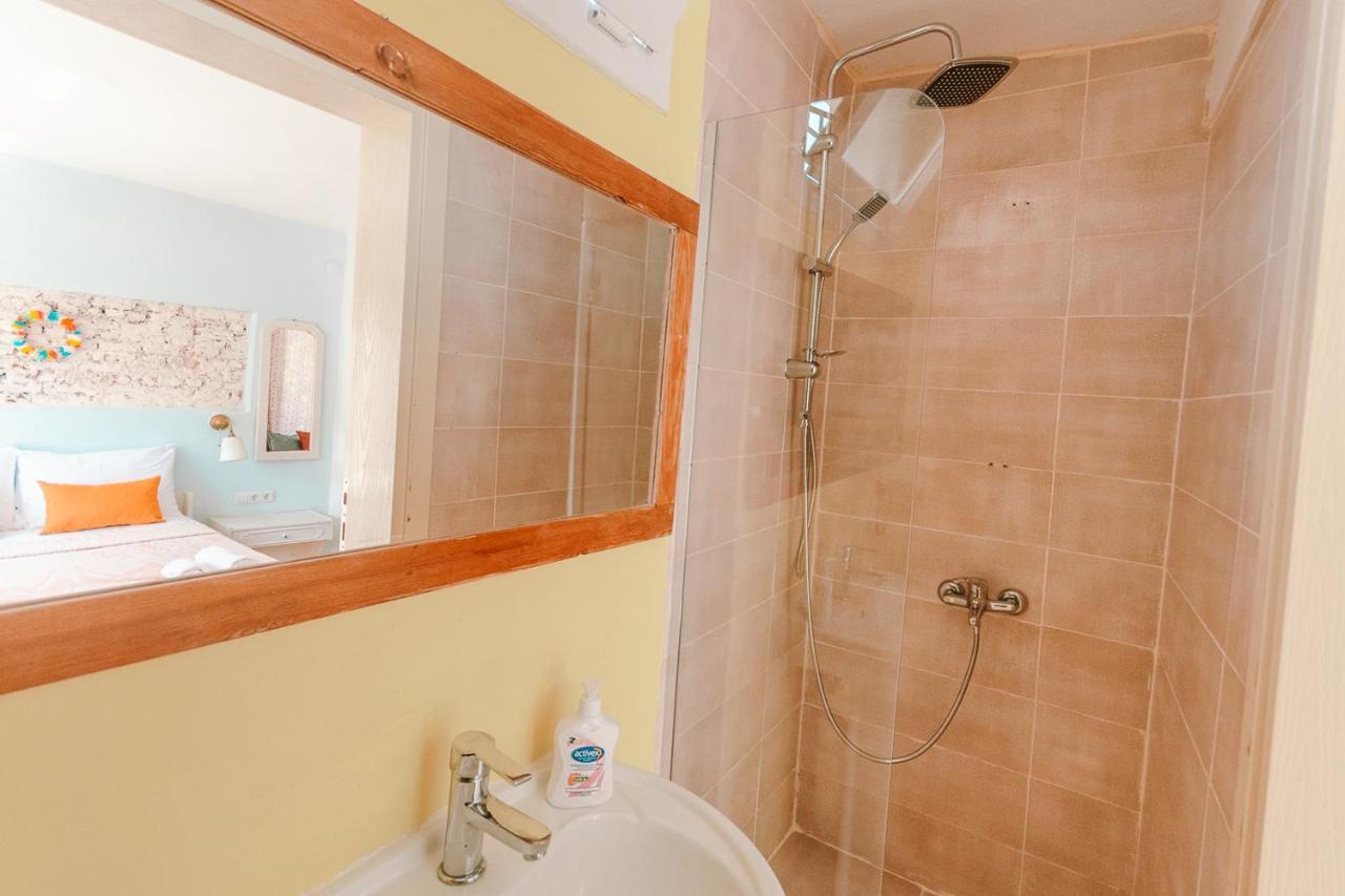 Kuytu Terrace Bed And Breakfast Каш Екстериор снимка